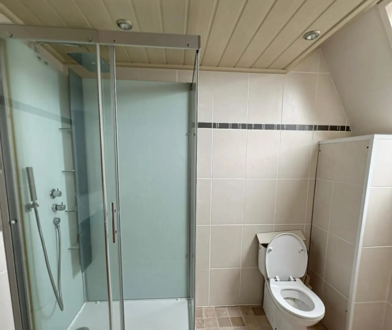 Station 64 B2 Charleroi-Airport Appartement